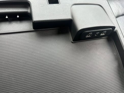 Used 2018 RAM 2500 Laramie w/ Protection Group image 32