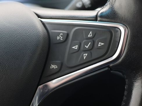 Used 2021 Chevrolet Bolt Premier w/ Infotainment Package image 21