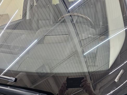 Used 2016 Land Rover Range Rover HSE image 12