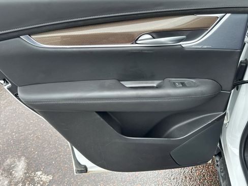 Used 2023 Cadillac XT5 Premium Luxury image 37