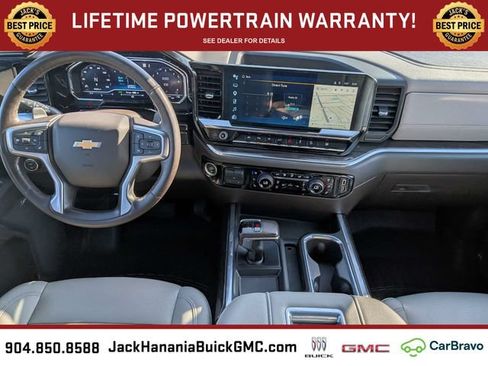 Used 2022 Chevrolet Silverado 1500 LTZ w/ LTZ Premium Package AWD/4WD image 16