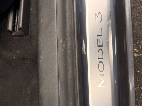 Used 2020 Tesla Model 3 Standard Range Plus RWD image 29