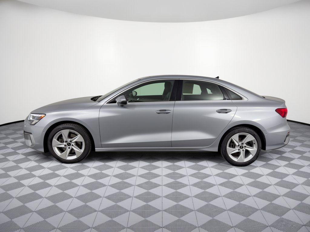 Used 2023 Audi A3 2.0T Premium Plus w/ Premium Plus Package FWD image 2