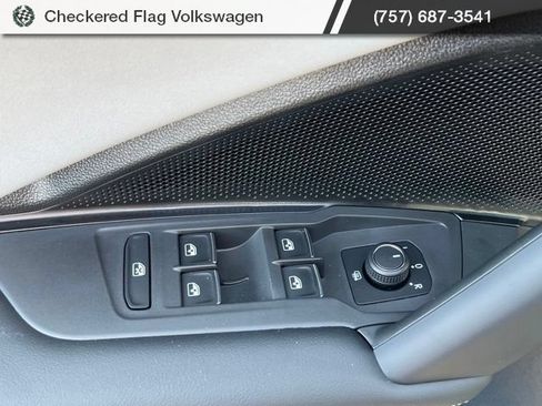 New 2026 Volkswagen Tiguan SE R-Line AWD/4WD image 19