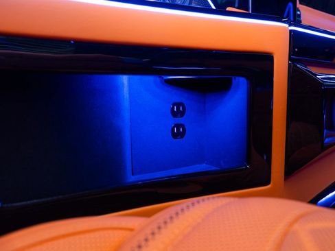 Used 2023 Mercedes-Benz Metris Passenger image 34