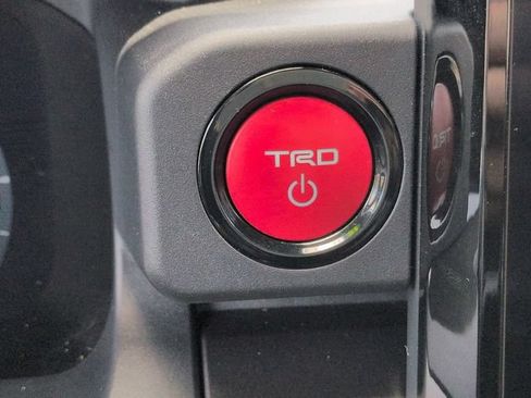 Certified 2025 Toyota 4Runner TRD Off-Road Premium AWD/4WD image 28