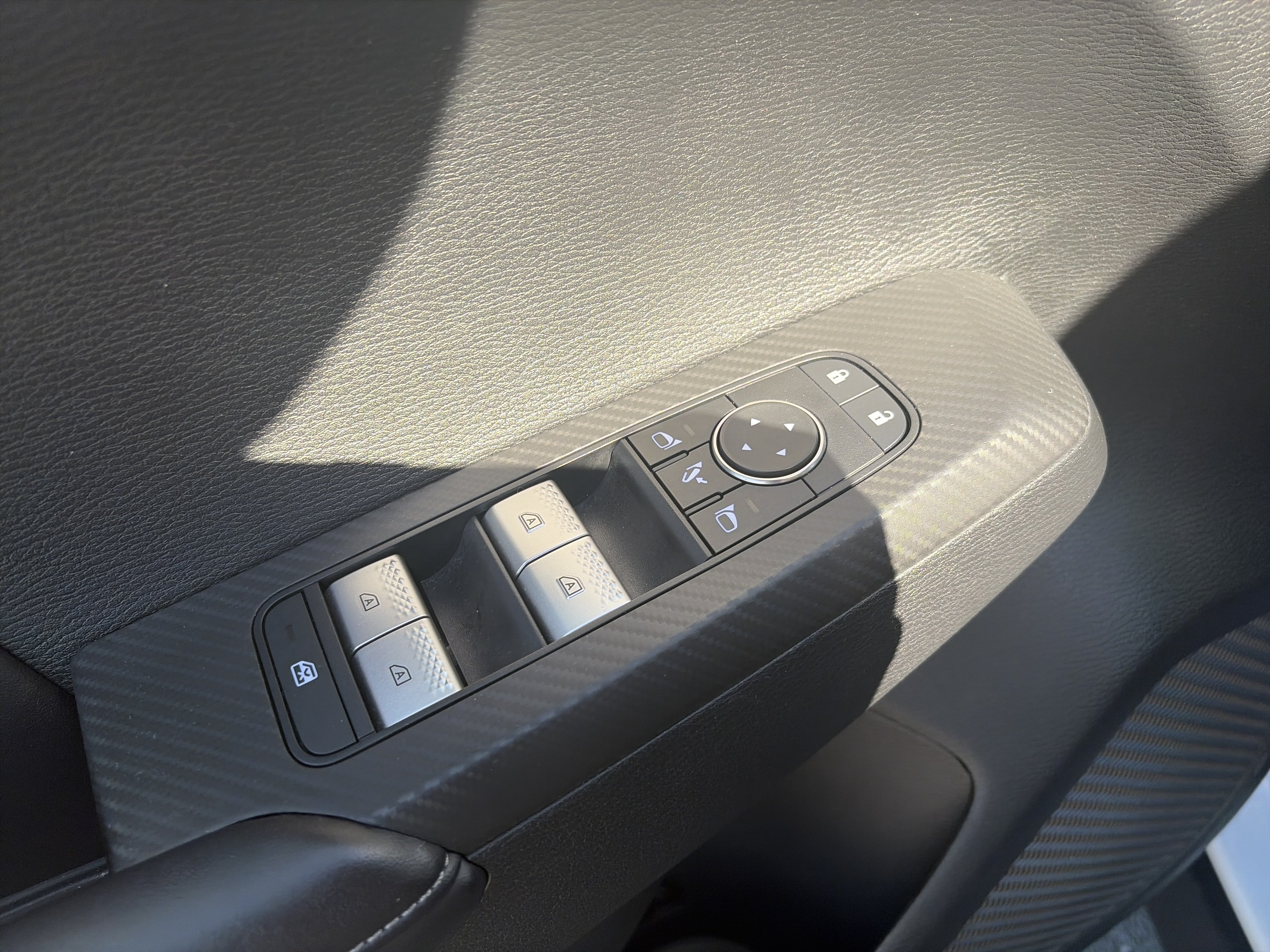 Used 2024 Mitsubishi Outlander SE AWD/4WD image 19