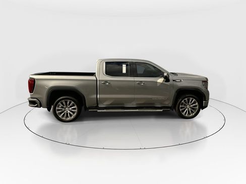 Used 2024 GMC Sierra 1500 Denali w/ Technology Package AWD/4WD image 9