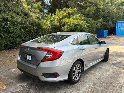 Used 2017 Honda Civic EX image 6