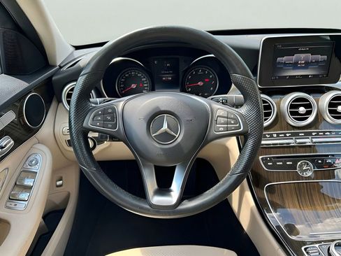 Used 2017 Mercedes-Benz C 300 4MATIC Sedan image 19