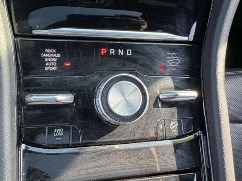 Used 2022 Jeep Grand Cherokee Overland image 12