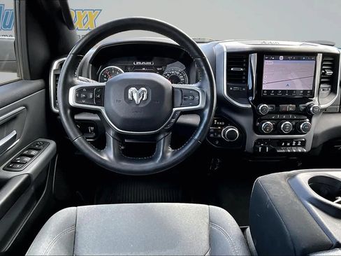 Used 2022 RAM 1500 Big Horn AWD/4WD image 9