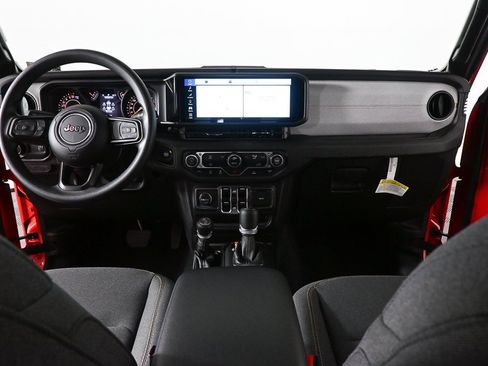 Used 2025 Jeep Gladiator Sport image 14