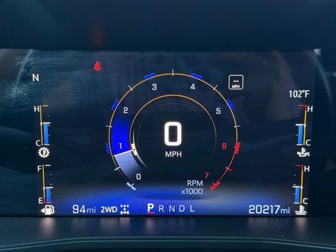 Used 2023 Chevrolet Colorado Trail Boss w/ Technology Package AWD/4WD image 30