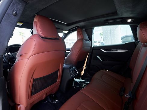 Used 2022 Maserati Levante Modena image 22