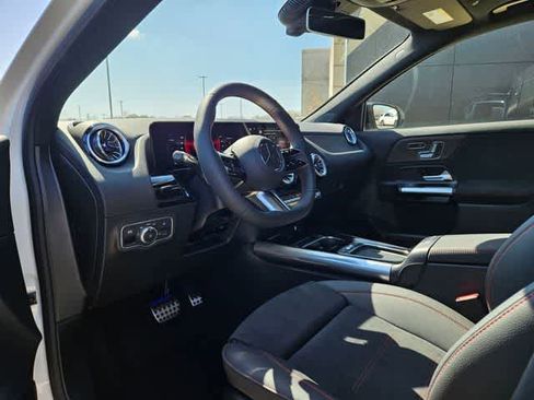 Used 2026 Mercedes-Benz GLA 250 image 2