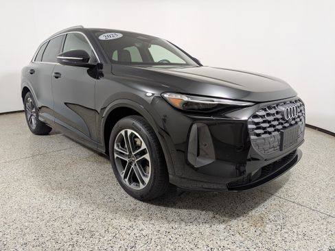 Certified 2025 Audi Q5 Prestige image 1