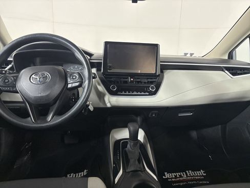 Used 2024 Toyota Corolla LE image 21