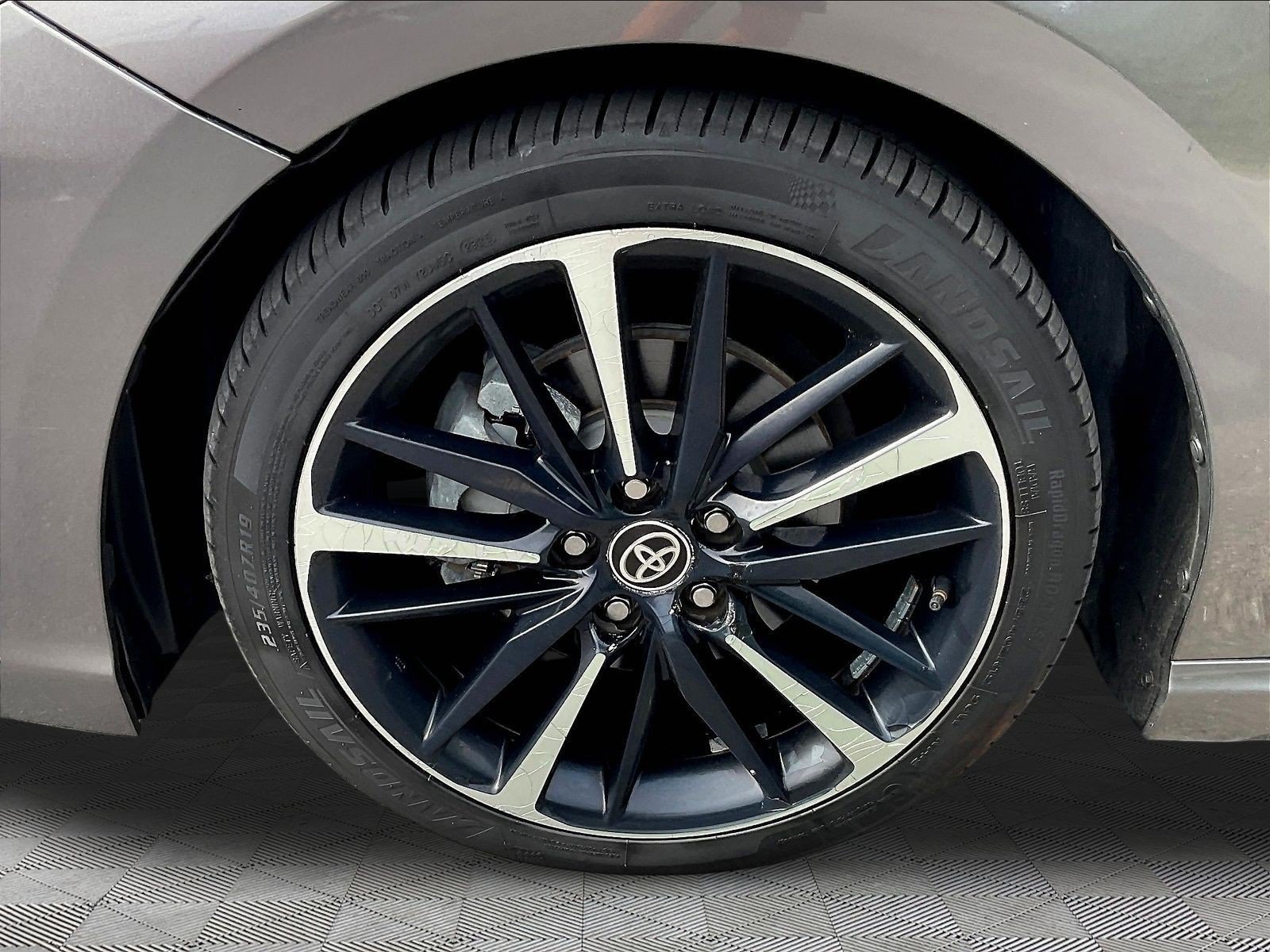Used 2020 Toyota Camry XSE FWD image 34