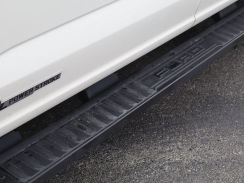 Used 2025 Ford F350 Lariat w/ Black Appearance Package image 13