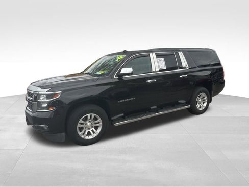 Used 2015 Chevrolet Suburban LT image 14