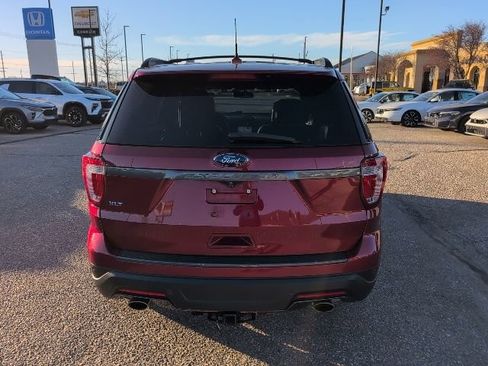 Used 2018 Ford Explorer XLT w/ Equipment Group 202A image 19