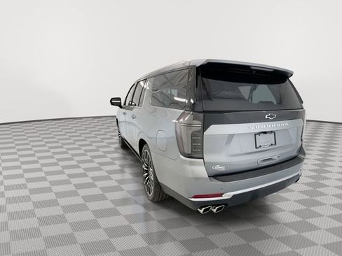 New 2026 Chevrolet Suburban High Country image 13