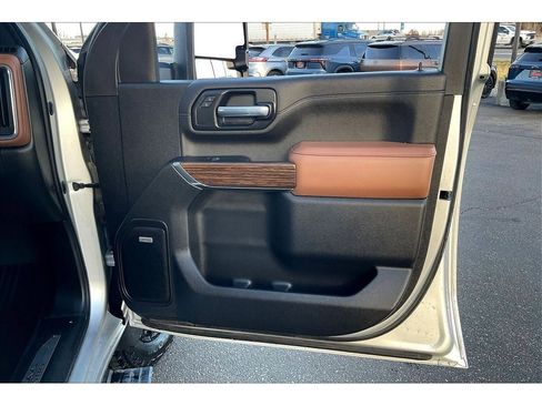 Used 2023 Chevrolet Silverado 3500 High Country w/ Z71 Off-Road Package image 26