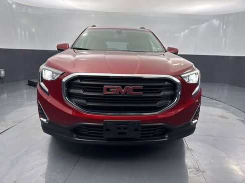 Used 2019 GMC Terrain SLE w/ Driver Convenience Package image 2