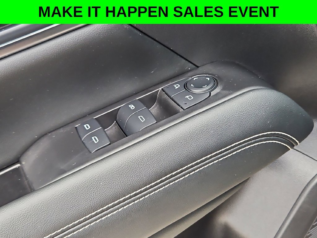 Used 2025 GMC Terrain Elevation w/ Black Edition AWD/4WD image 12