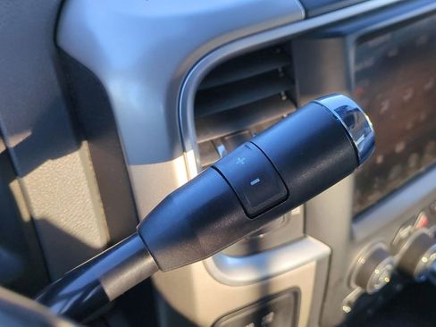 Used 2015 RAM 2500 Big Horn image 39