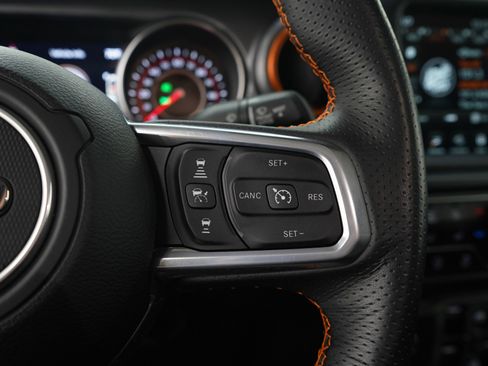 Used 2020 Jeep Gladiator Mojave AWD/4WD image 28