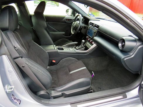 Used 2024 Toyota GR86 Premium image 17