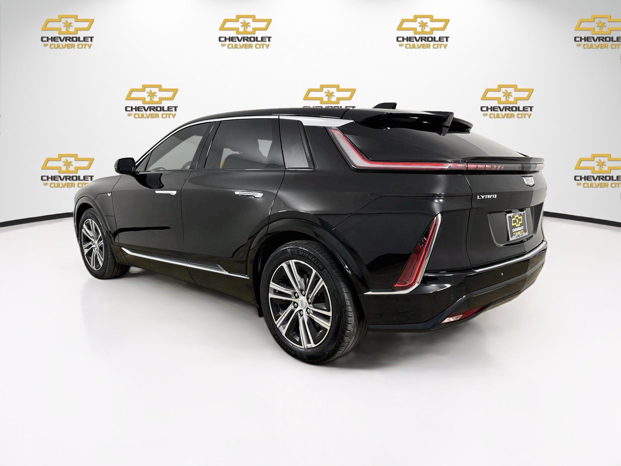 Used 2024 Cadillac Lyriq Luxury RWD image 6
