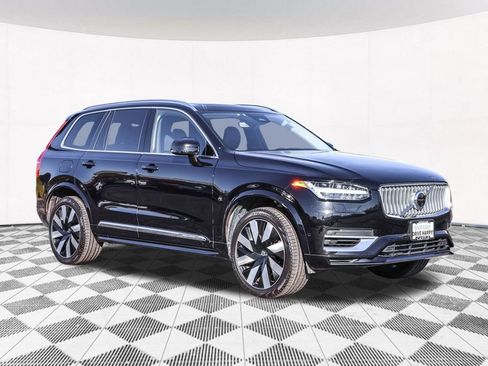 Used 2023 Volvo XC90 T8 Ultimate image 10