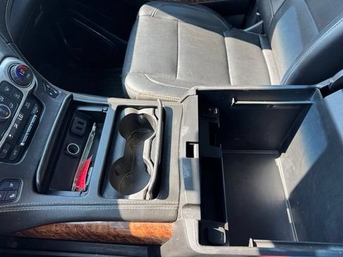 Used 2019 Chevrolet Tahoe Premier AWD/4WD image 28
