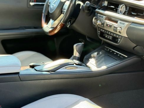 Used 2016 Lexus ES 350 ES 350 Sedan 4D image 47