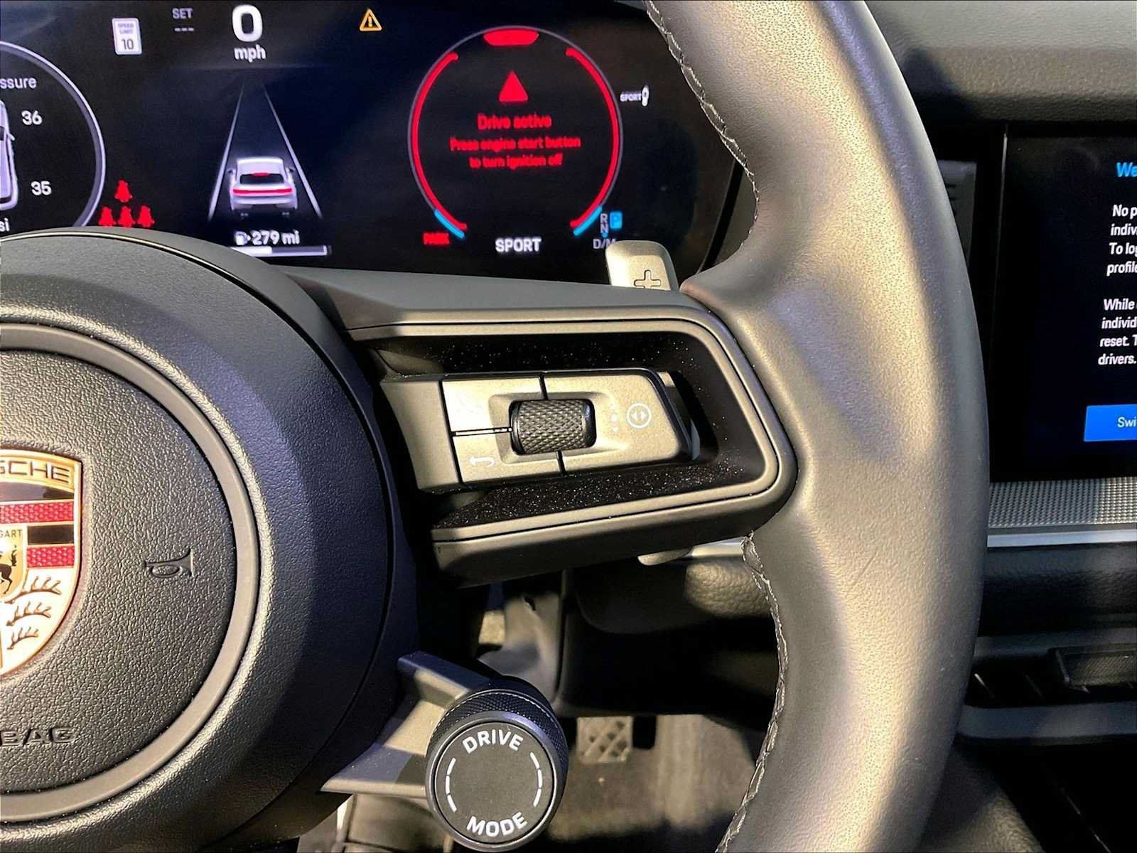 Certified 2026 Porsche Cayenne AWD/4WD image 28