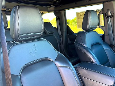 Used 2025 Ford Bronco Outer Banks AWD/4WD image 25