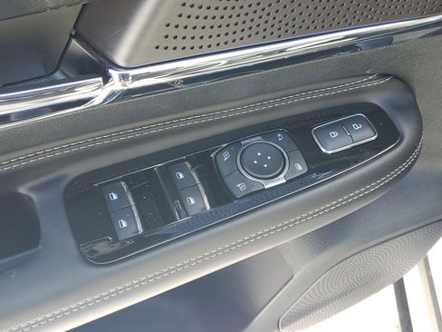 New 2026 Lincoln Corsair Premiere image 10