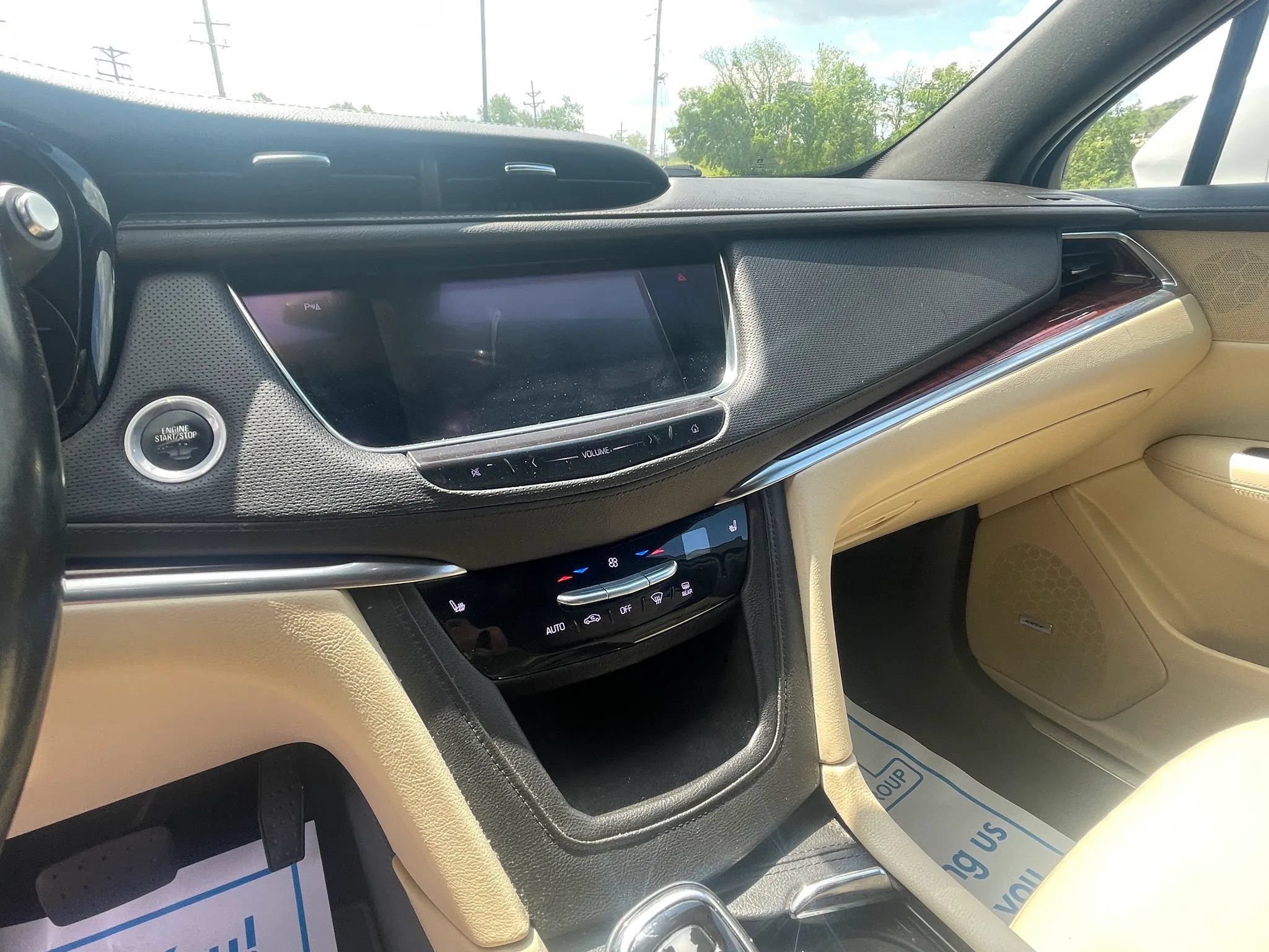 Used 2017 Cadillac XT5 Luxury w/ Driver Awareness Package FWD image 20