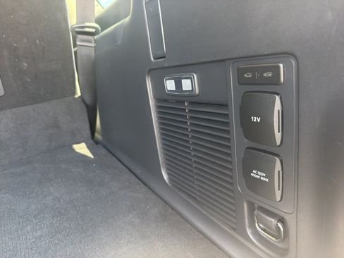 Used 2025 Ford Expedition Max Platinum AWD/4WD image 22