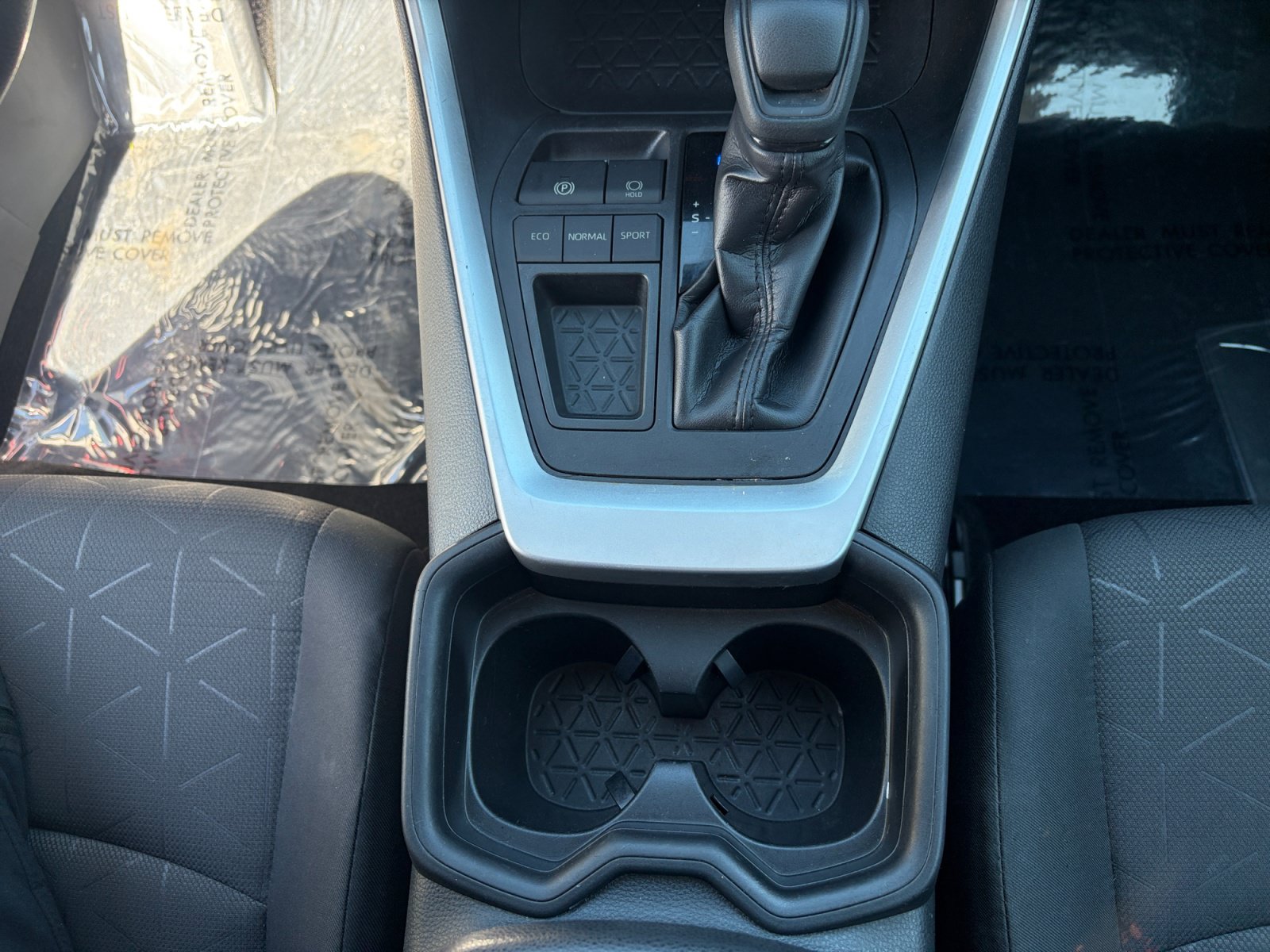 Used 2019 Toyota RAV4 XLE w/ Carpet Mat Package FWD image 22
