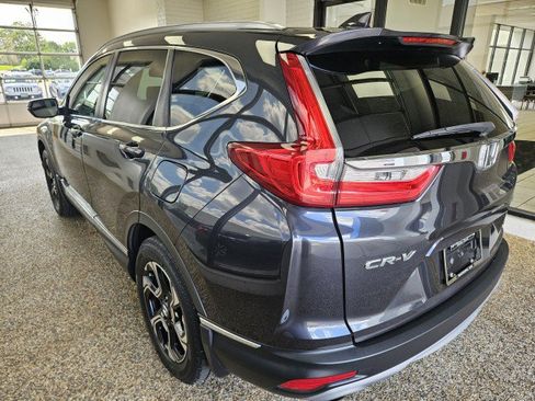 Used 2019 Honda CR-V Touring image 4