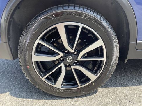 Used 2017 Nissan Rogue SL w/ SL Premium Package image 14