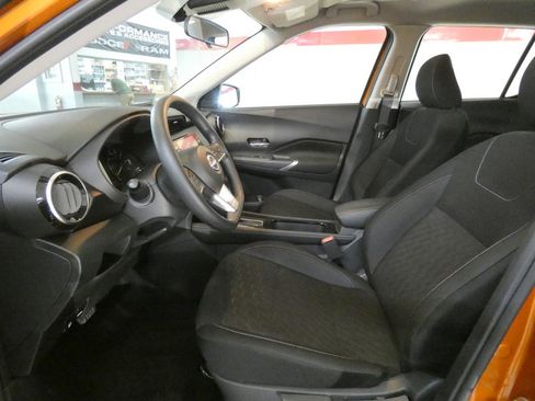 Used 2024 Nissan Kicks SV FWD image 10