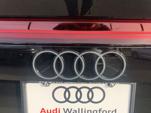 New 2026 Audi SQ8 Premium Plus image 42