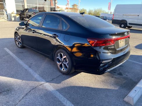 Used 2021 Kia Forte LXS image 8