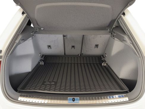 New 2025 Audi Q3 2.0T Premium image 13