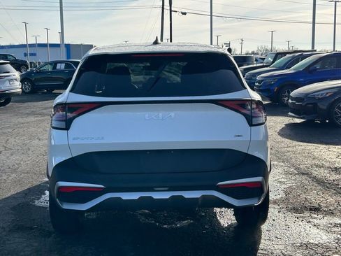 Certified 2024 Kia Sportage LX image 6